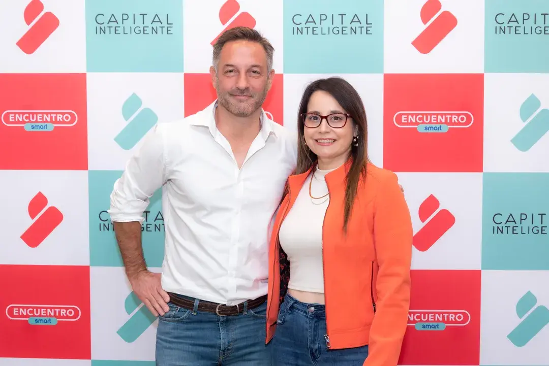 Profesionales inmobiliarios conectando